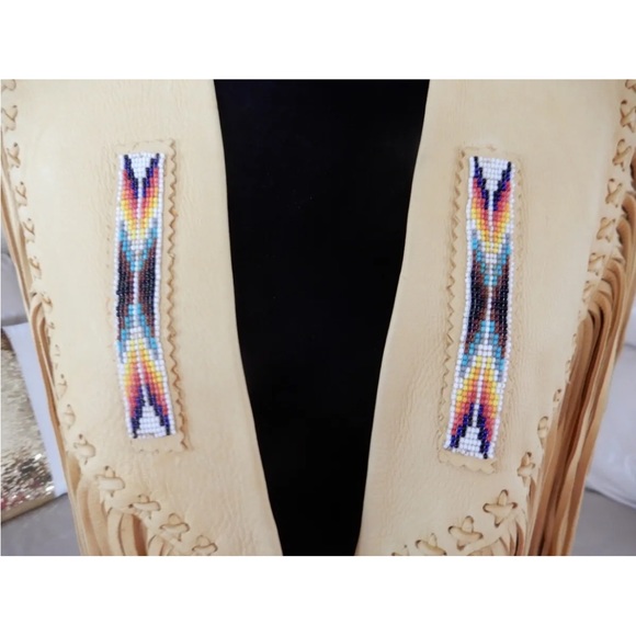 VTG.BEADED BUCKSKIN DEARSKIN NATIVE AMERICAN INDIAN CEREMONIAL MAIDEN STYLE VEST - Picture 7 of 11